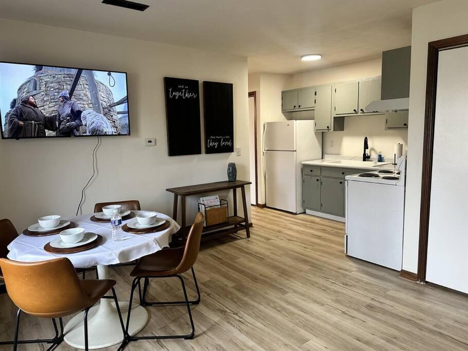 Capital Suite On 6Th Street - King Bed / Downtown! Springfield Esterno foto