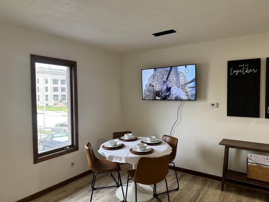 Capital Suite On 6Th Street - King Bed / Downtown! Springfield Esterno foto